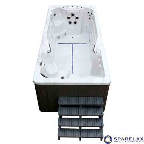 5metrový bazén s lázněmi