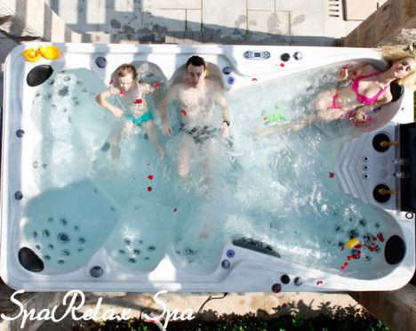 Venkovní akrylové párty Spa pro 9 dospělých